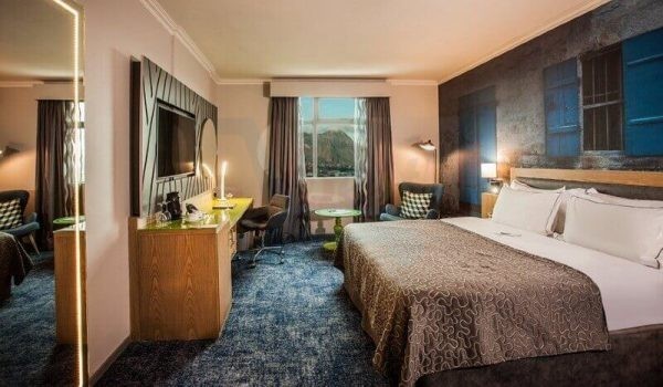 hennessy-park-hotel-ebene-classic-room