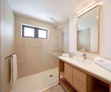 Nautilya Residence Bathroom