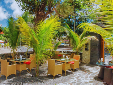 Dodola Lodge patio