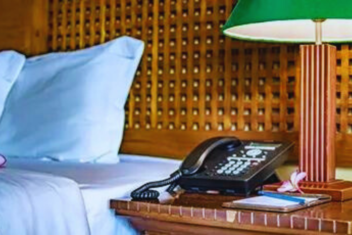 Aanari Hotel & Spa lamp