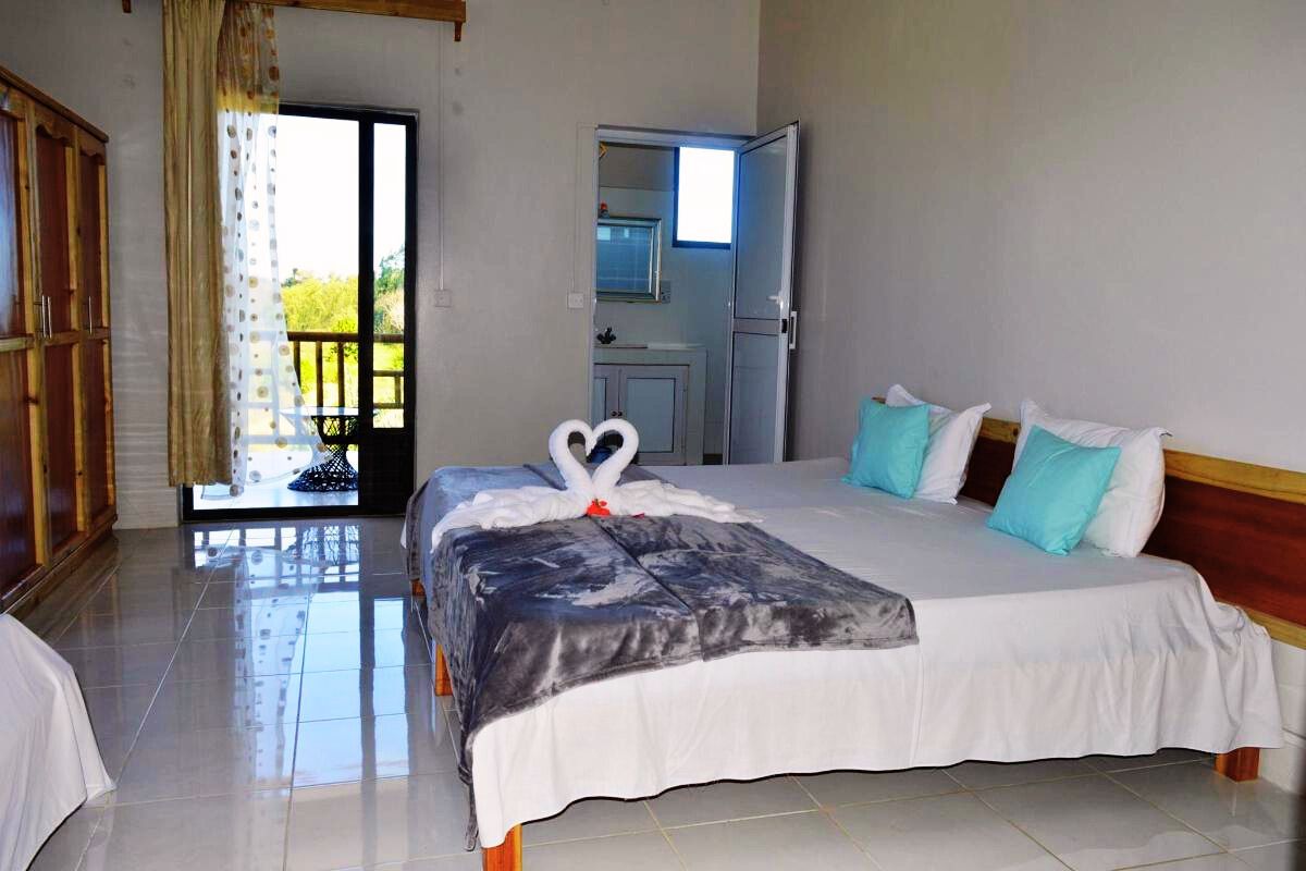 Domaines Les Rosiers bedroom