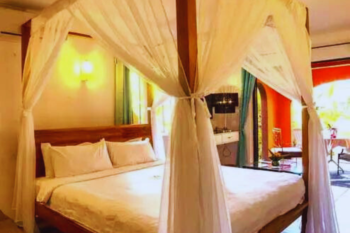 Flowers of paradise standard room