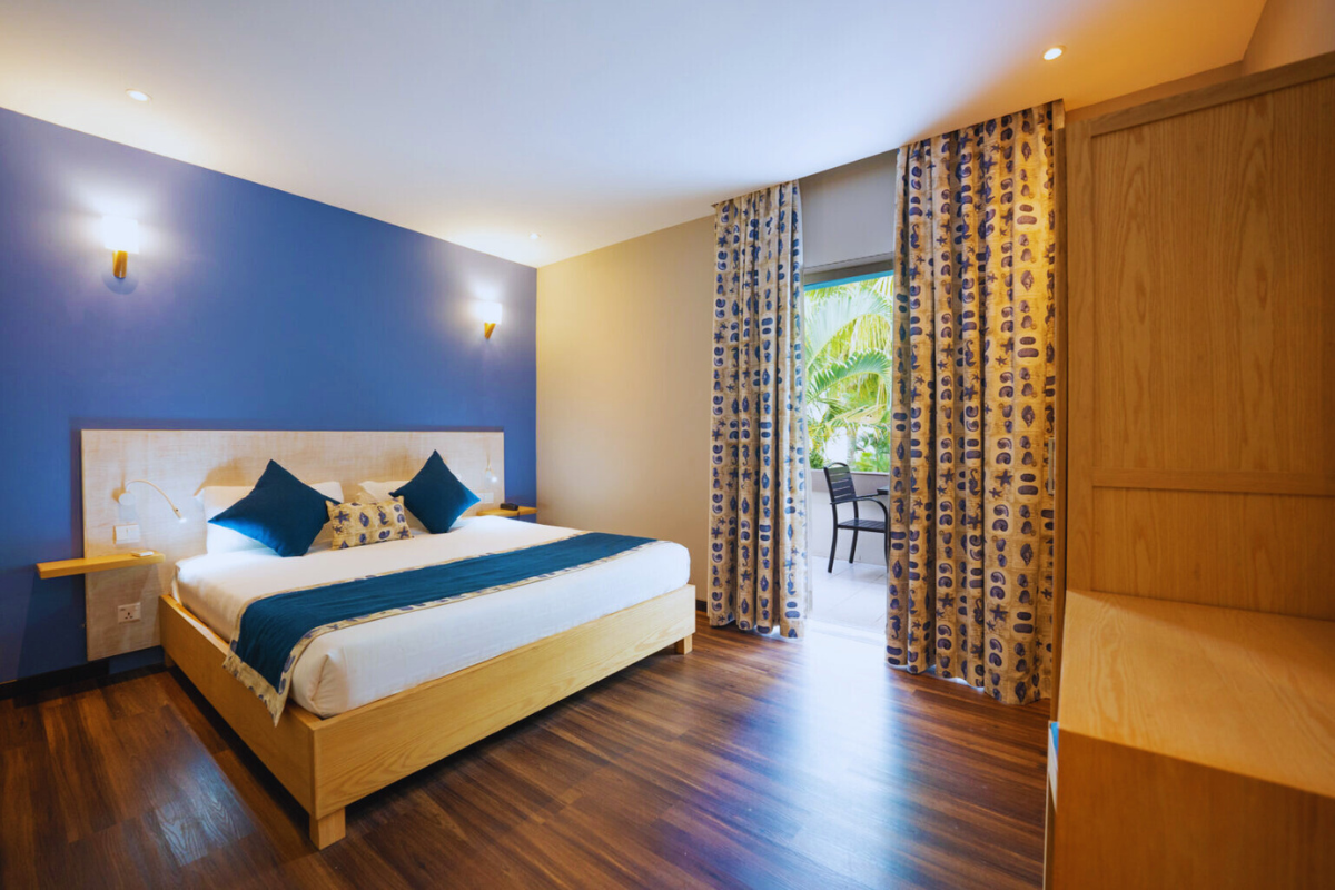 Le grand bleu family room
