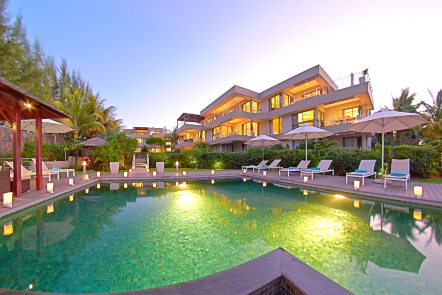 Bon Azur suite main pool