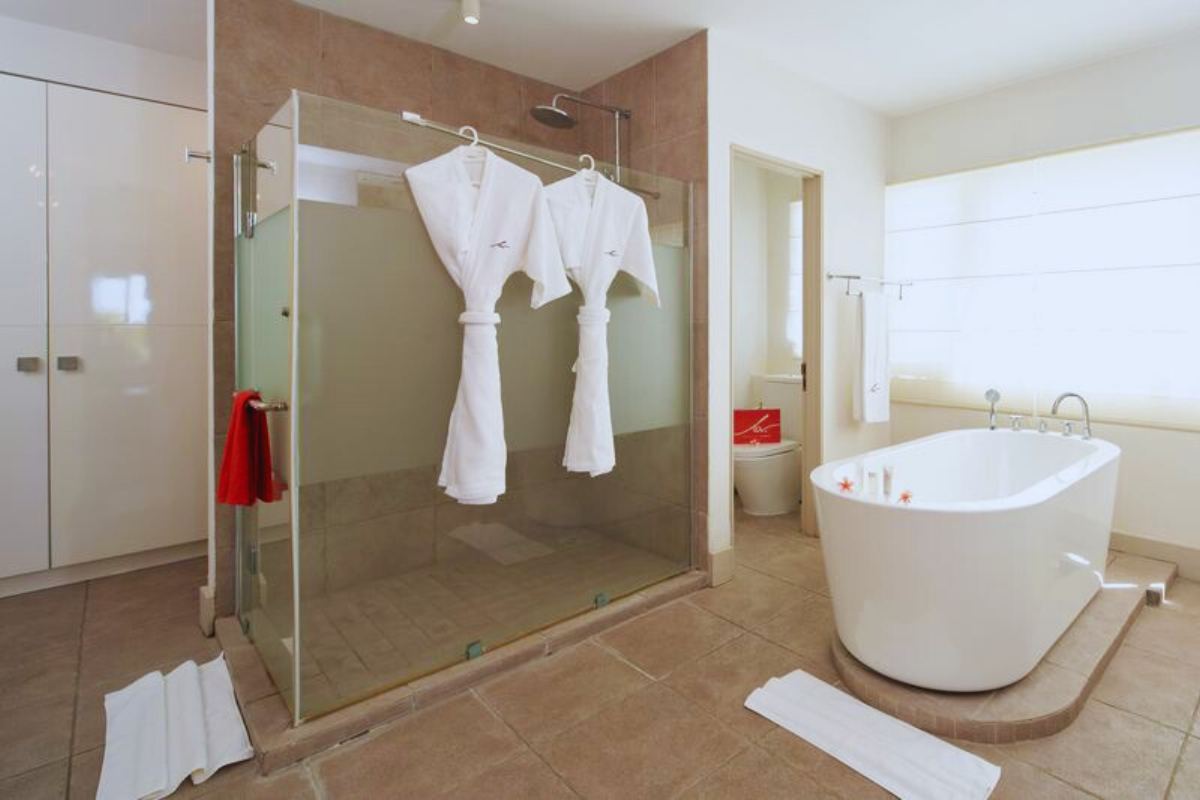 Cape point 4 bedroom washroom