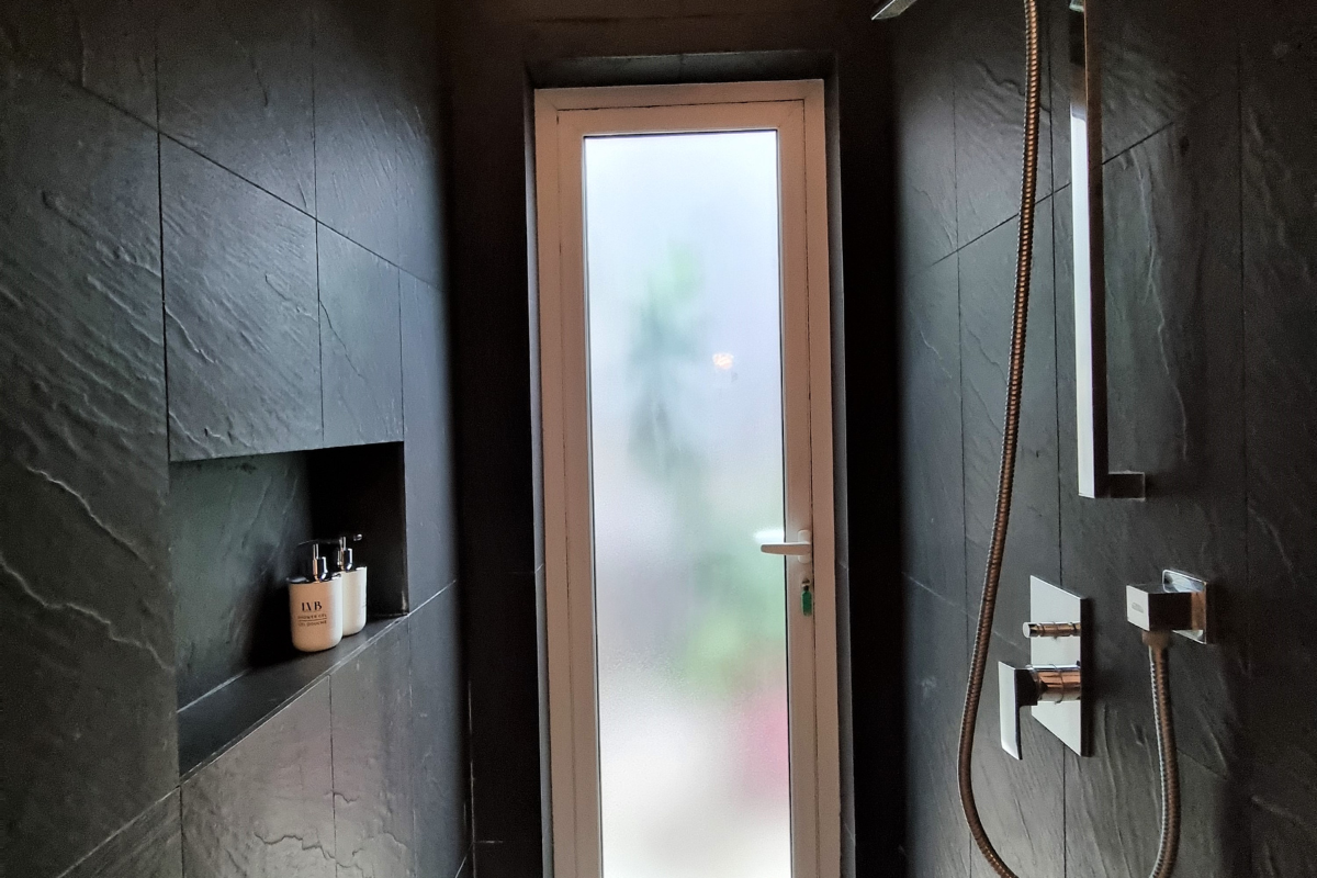 3 bedroom bathroom