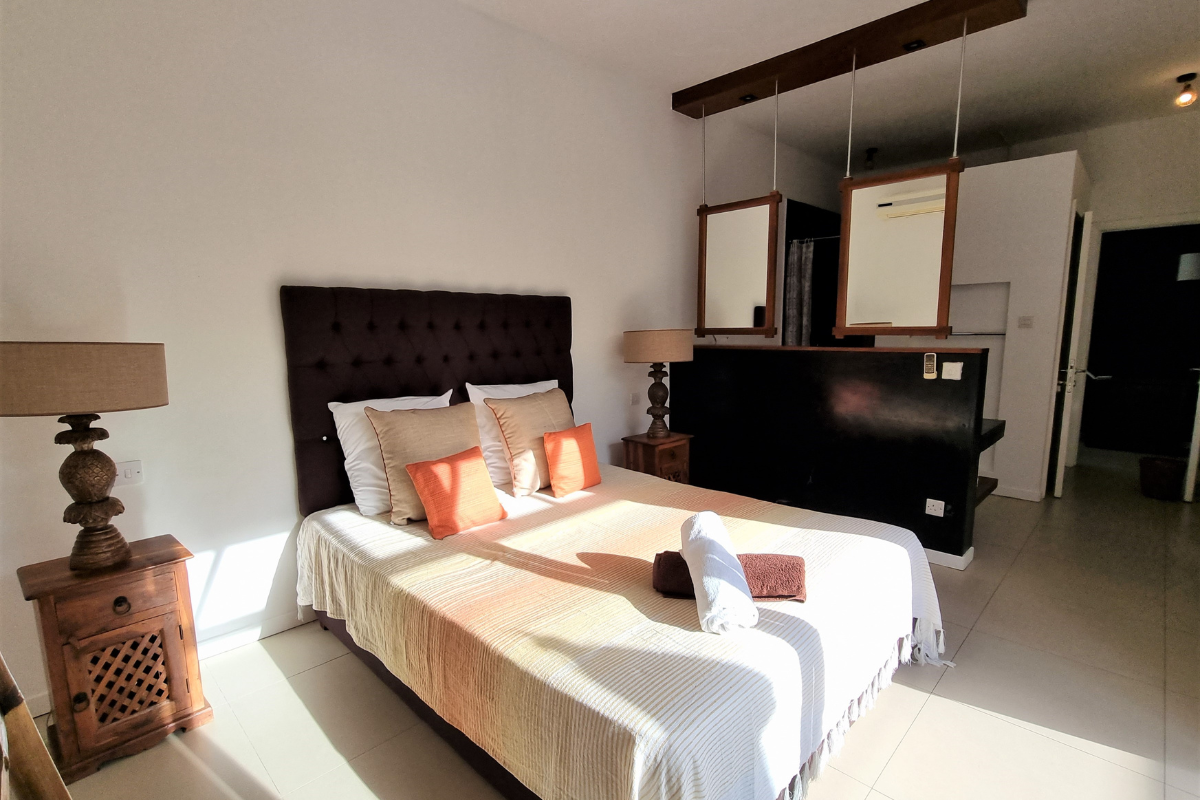 3 bedroom bed