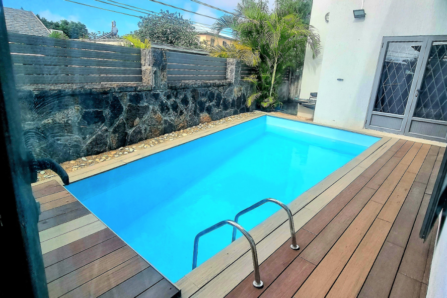 Royal Residence A3 swimming pool