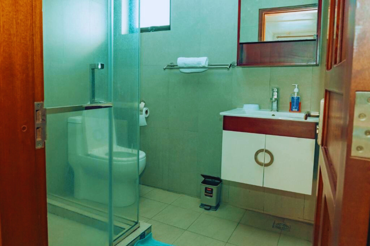 West Sand Studio washroom
