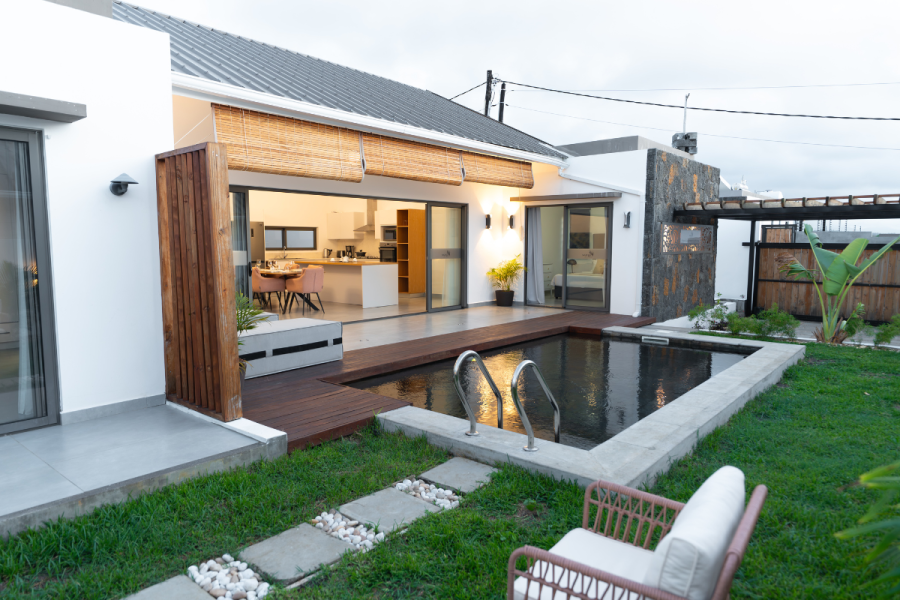 Arama Villa pool view