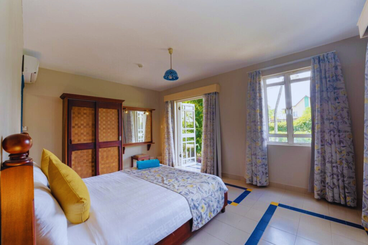 Le Grand Bleu superior room amenities